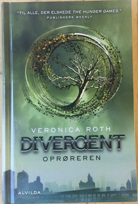 Divergent 2 - Oprøreren, Veronica Roth, genre: science