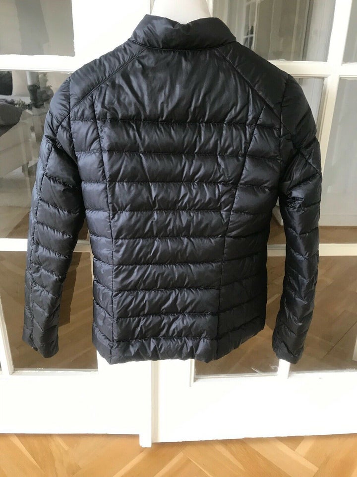 Dynejakke, str. 36, Moncler