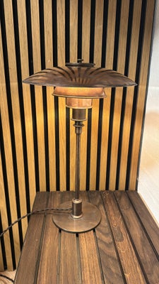 PH, 3/2 bruneret treph , bordlampe, Smuk bruneret Poul Henningsen pH treph bordlampe med gamle 3/2 k