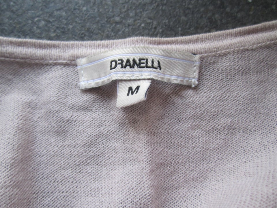 Cardigan, Dranella, str. 38