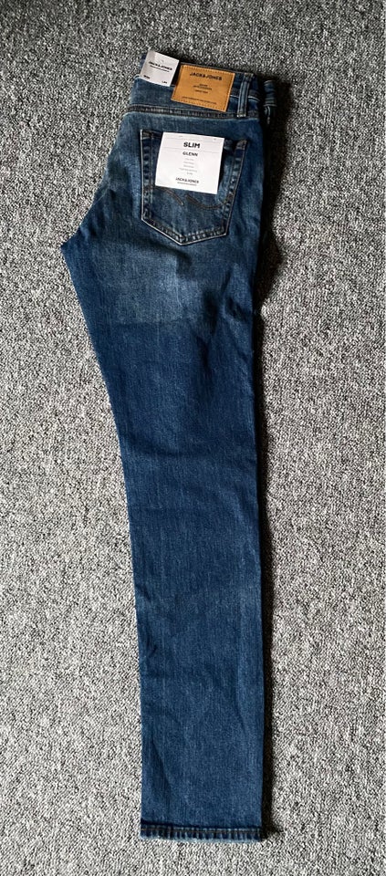 Jeans, Jack & Jones, str. 30