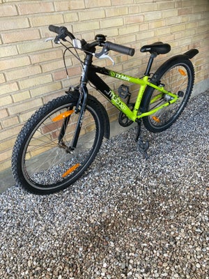 Drengecykel, mountainbike, MBK, 26 tommer hjul, 7 gear, 26”
7 Gear.
Pæn brugt drengecykel.
cyklen er