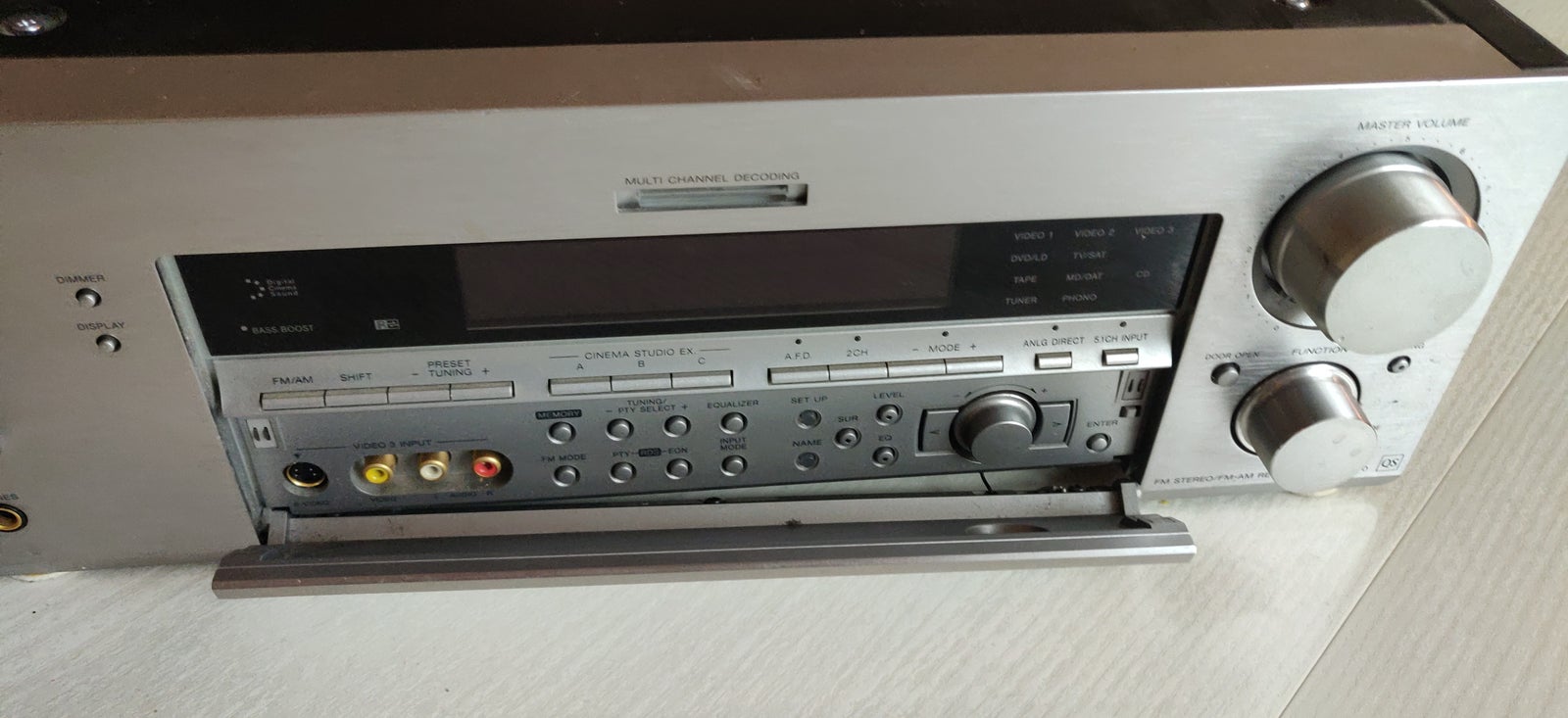 Sony, STR-DB940, 5.1 kanaler