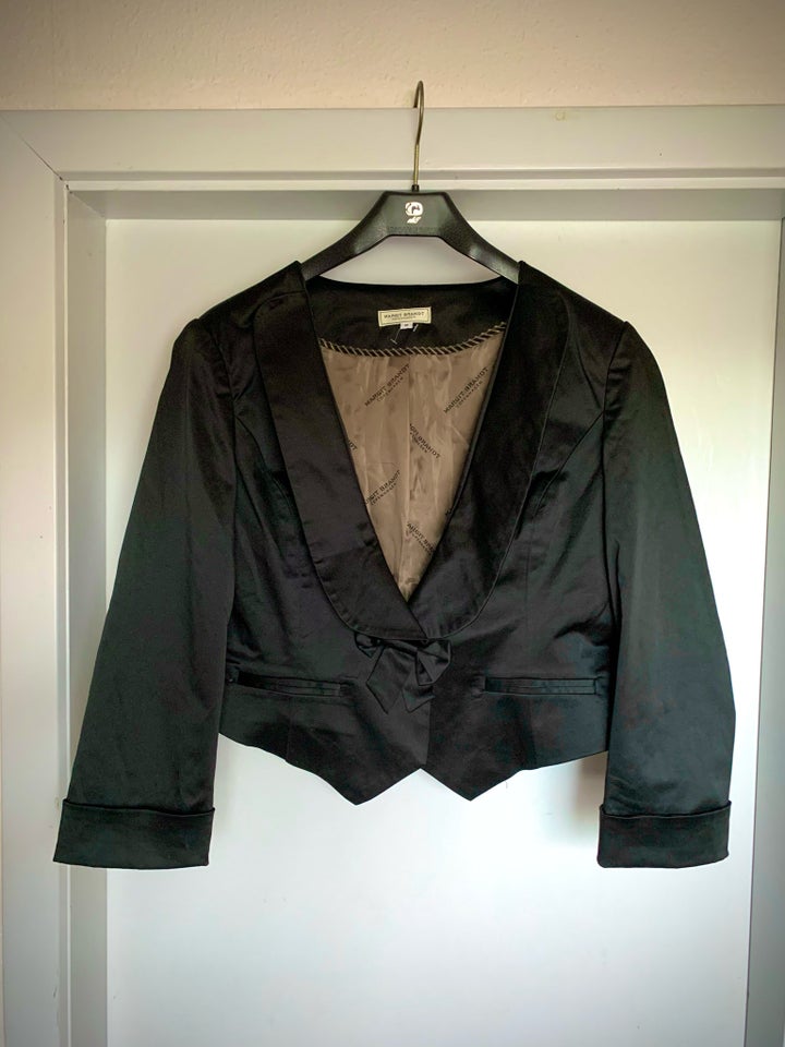 Blazer, str. 38, Margit Brandt