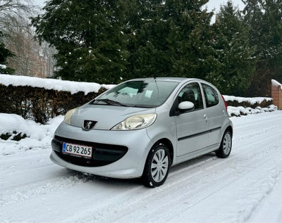 Peugeot 107, 1,0, Benzin, 2007, km 140000, nysynet, 5-dørs, ??PEUGEOT 107?? 

Pris 28.500 (Med plade