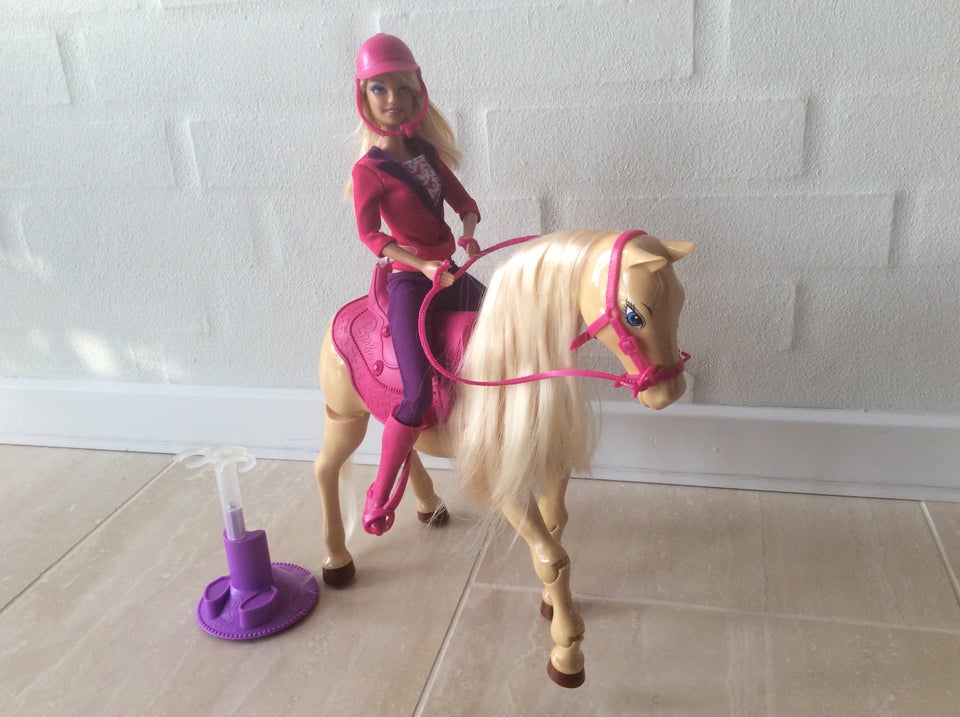 Barbie, Barbie med elektrisk hest – dba.dk – og Salg af Nyt og Brugt