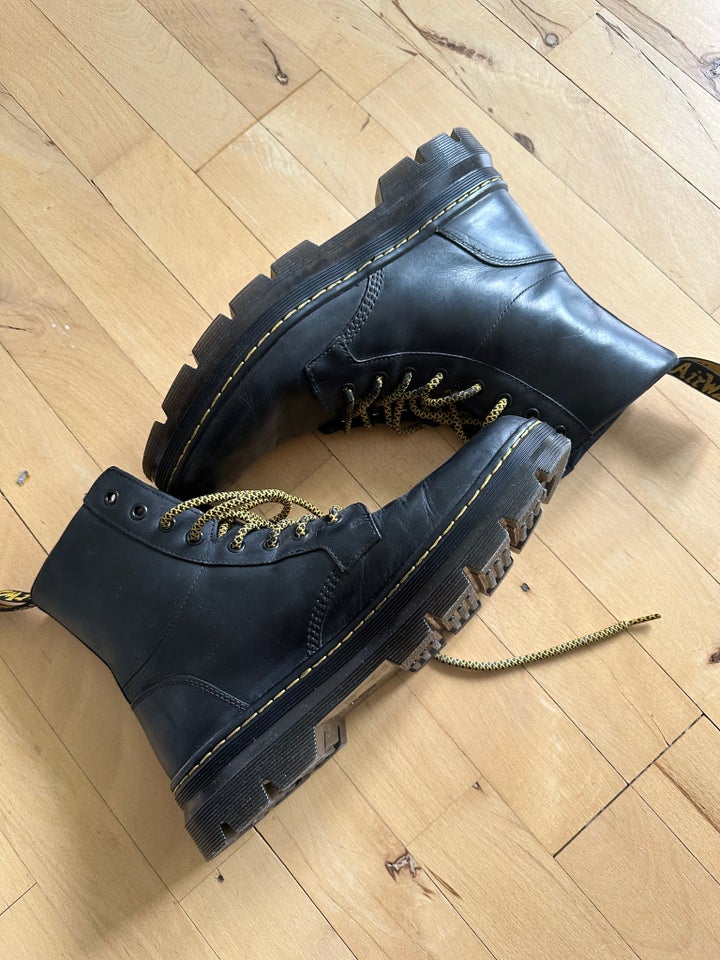 Vinterst vler Dr.Martens str. 43 dba K b og Salg af Nyt