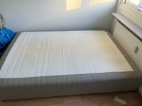 1½ seng, Ikea skårer, b: 140 l: 200 h: 40