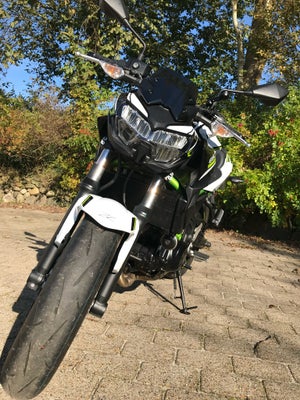 Kawasaki, Z 650, 650 ccm, 50 hk, 2022, 5546 km, Hvid/grøn, m.afgift, Super flot Kawasaki z650 fra 12