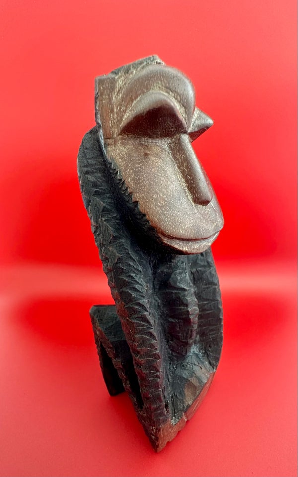 Antik håndskåret abefigur på knæ, Hård tropisk træ, 100 år