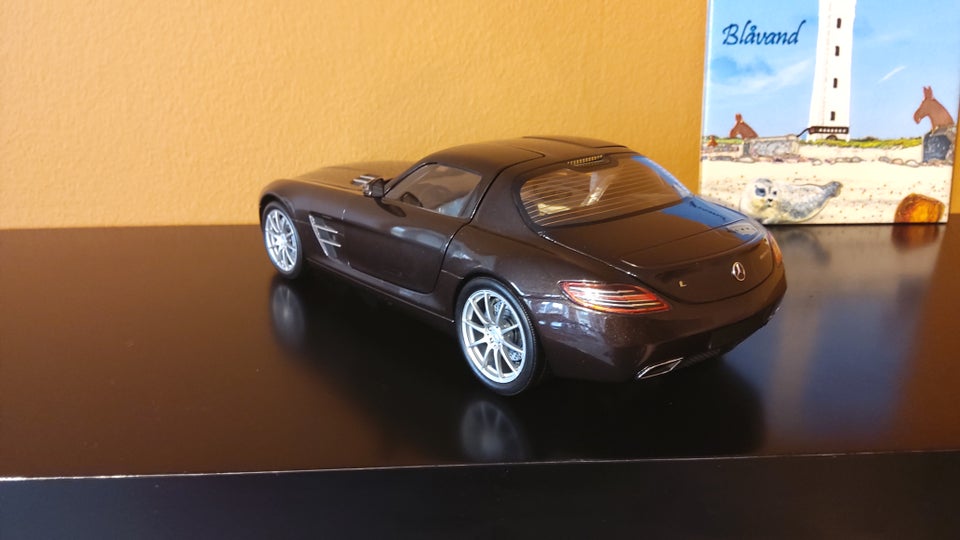 Modelbil, Mercedes Benz, skala 1/18