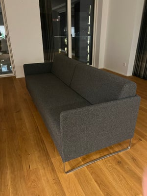 Sovesofa, Hestbæk, b: 140 l: 200, Sovesofa i grå uld. Er en 3 pers m/sovefunktion.

Nypris: 17.000kr