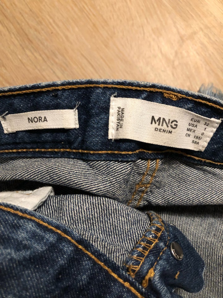 Jeans, Mango, str. 32