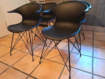 Spisebordsstol, Plastik, Ukendt, 4 sorte stole til salg. Standen er rigtig god, men vi ville gerne h