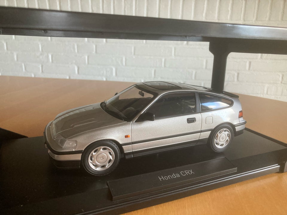 Modelbil, Honda CRX, skala 1:18