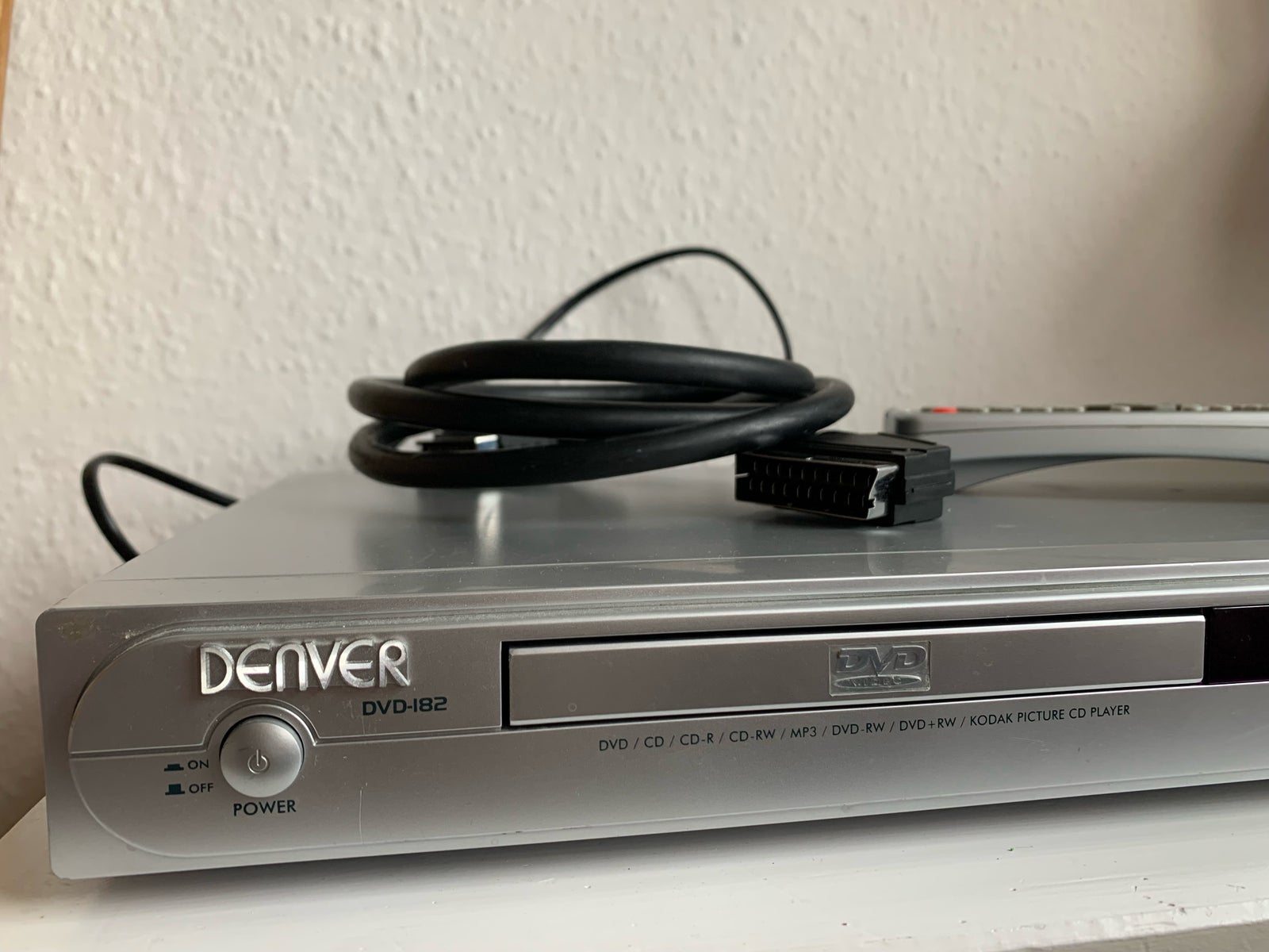 Dvd-afspiller, Denver, DVD 182
