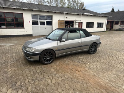 Peugeot 306, 2,0 Cabriolet, Benzin, 1995, km 220000, sølvmetal, 2-dørs, 17" alufælge, "Sælger denne 
