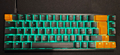 Tastatur, Ducky, One 2 SF, Perfekt, Super fedt RGB gamer tastatur. Inkl key-cap puller og ekstra key