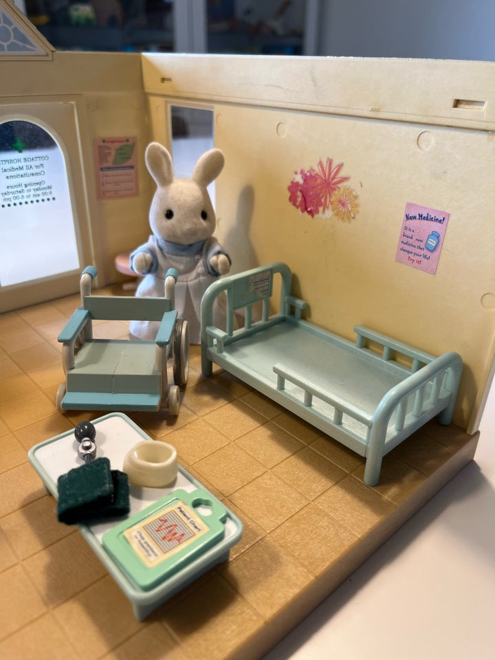 Sylvanian, Families Cottage Hospital