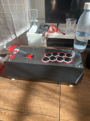 Controller, Anden konsol, Mixbox, Fragt 50kr

Mixbox som ny. 

Købes den på deres hjemmeside koster 