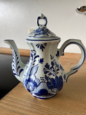 Porcelæn, Kande, Delftsblauw, 

Delftsblauw kande sælges.
Intakt - ingen skår.
Højde 20 cm.
Kan send