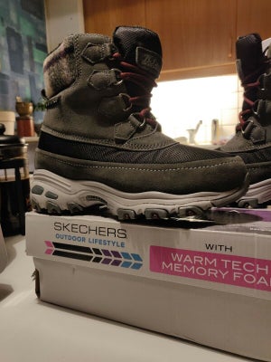 Skechers outdoor lifestyle shop warm tech memory foam