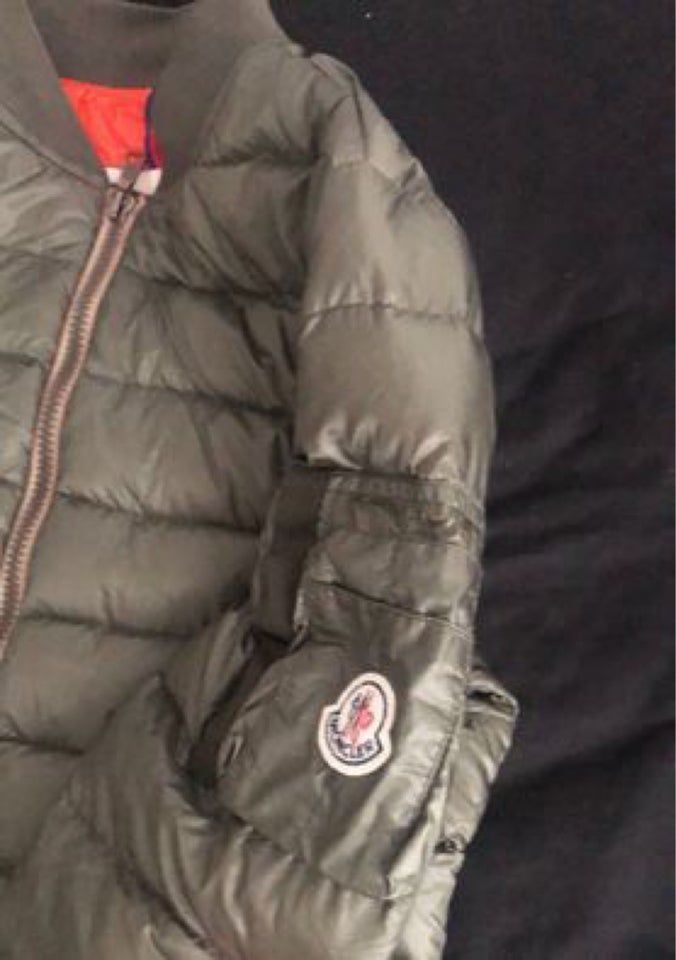 Andet, str. 32, Moncler