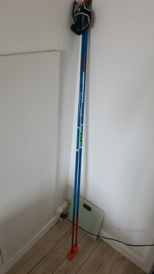 Langrendsski, KV+, str. 167.5, KV+ Tempesta Carbon-A cross country ski poles.
They are 167.5cm in le