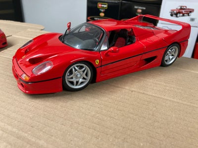 Modelbil, Ferrari F50 1/18, skala 1:18, Meget flot og deltaljeret modelbil i 1/18. åben model med br