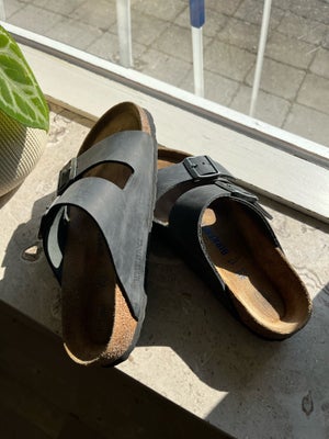 Sandaler, str. 38, Birkenstock ,  Sort,  Næsten som ny, Næsten nye Birkenstock - meget pæn stand. 

