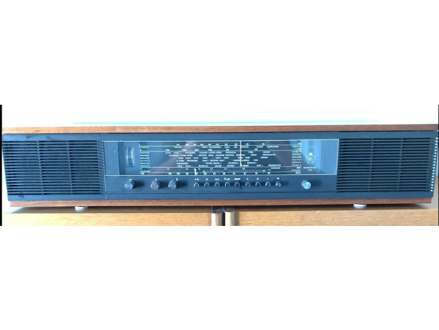 AM/FM radio, Bang & Olufsen, Beomaster 900