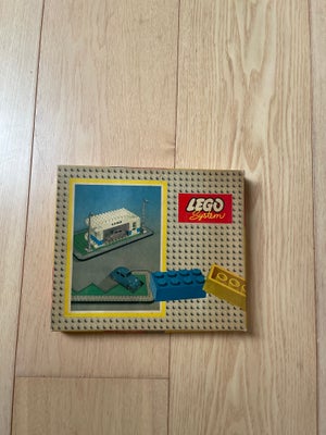 Lego System, 307-1, Rigtigt god stand og nostalgisk æske Lego.
Kan afhentes i København eller sendes