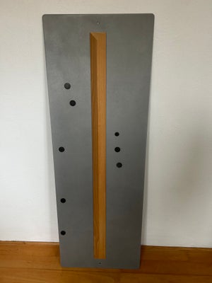 Opslagstavle, Højgård, Fin enkel opslagstavle i dansk design og produktion. Magnestisk. Den er 35 cm