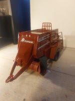 Modeltraktor, Ross Heston 4700