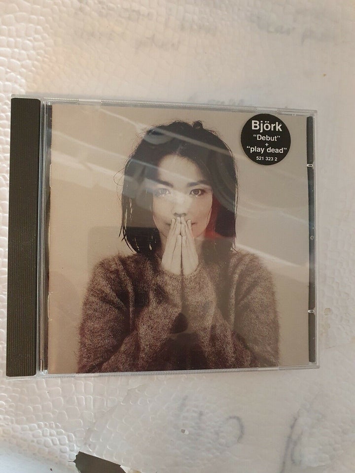Björk: Debut + play dead, pop