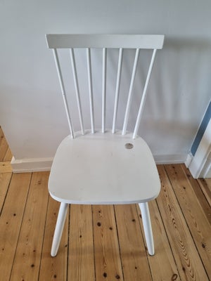 Spisebordsstol, Pindestol ukendt mærke. Løs i ryggen. Mærke på sædet er blot klister, som kan vaskes
