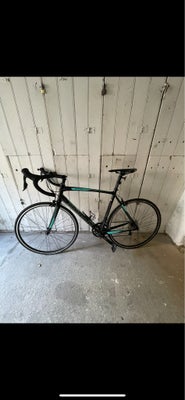 Herrecykel,  Bianchi Via Nirone, 57 cm stel, 18 gear, Fin cykel. Næsten ikke brugt, derfor næsten so