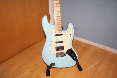 Elguitar, Fender (Mex.) Sixty Six Stratocaster, Dejlig Fender Sixty Six Stratocaster Daphne Blue  sæ