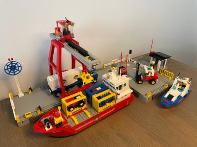 Lego City, 6542 Launch & Load Seaport, En af tænderne på gaffeltruckens hingeplade er knækket, men d