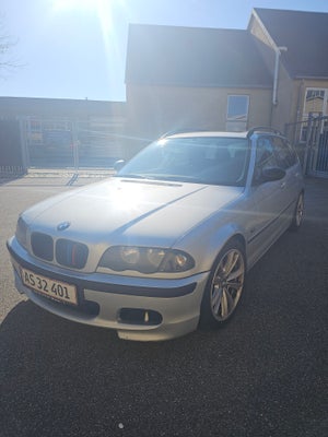 BMW 328i, 2,8 Touring Steptr., Benzin, 1999, km 395000, sølvmetal, 5-dørs, Fejl på bilen den lyser i