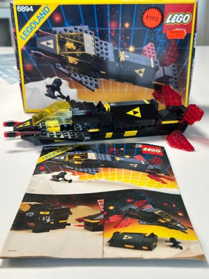 Lego Space, 6894, Invader (Blacktron 1987)

Brugt - 99% komplet - Der mangler muligvis en enkelt klo