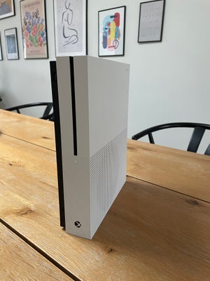 Xbox One S, Xbox One S, Perfekt, Sælges da vi desværre ikke får den brugt. Primært brugt til at se f