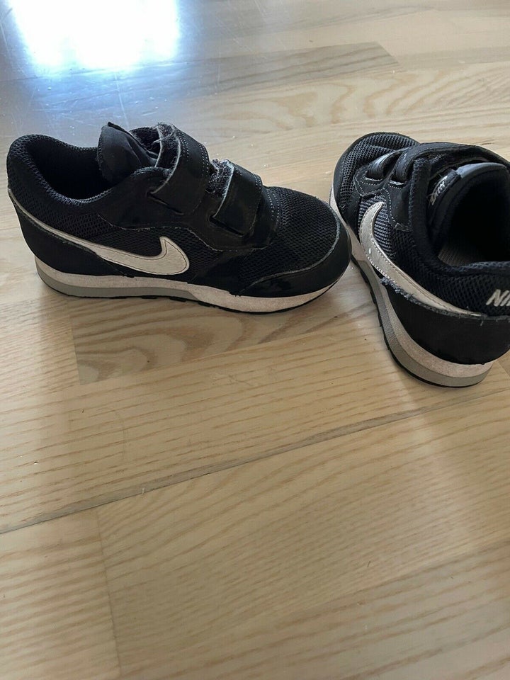 Sneakers, str. 25, Nike