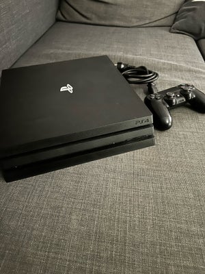 Playstation 4 Pro, God, Rigtigt fin PS4 pro, har været rigtigt glad for den og den fejler ingen ting