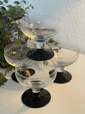 Glas, Champagne skåle, Holmegaard, 4 smukke champagne skåle fra Holmegaard. De er intakte og med få 