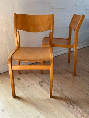 Spisebordsstol, Bøgetræ, Farstrup, b: 43 l: 46, Spisebordsstol kontorstol
Udført i bøgetræ

Modellen