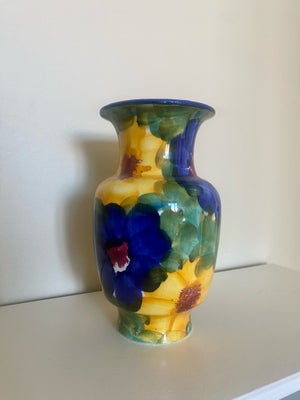 Keramik, Vase, Vintage, Smuk italiensk inspireret blomstret vase 

17 cm 