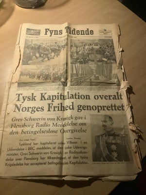 Bøger og blade, gammel avis, gammel avis fra 1945