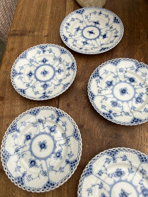 Porcelæn, Kagetallerkener , Royal Copenhagen, 7 tallerkner sælges samlet 1000,-