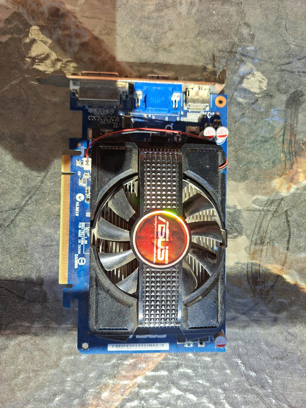 GeForce GT 240 Asus, 0,512 GB RAM, God